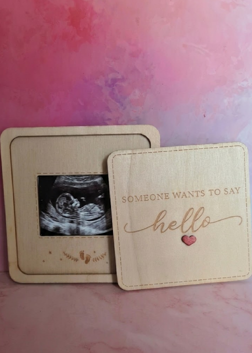 Someone wants to say hello - Cadeau om je zwangerschap aan familie en vrienden aan te kondigen