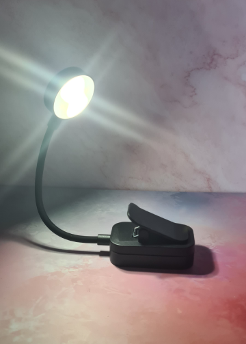 Oplaadbaar leeslampje op klem
