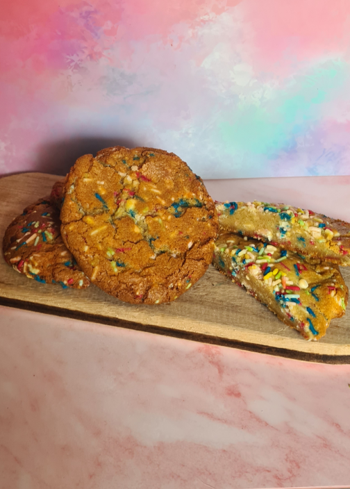 Cookies -  Vers Gebakken Koekjes in Engelse Birthday Cake stijl