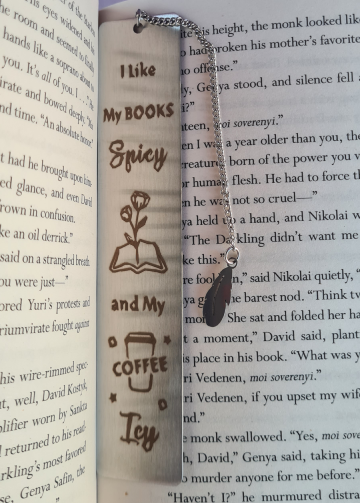 Boekenlegger “I Like My Books Spicy and My Coffee Icy” – Cadeau voor Boekenliefhebbers